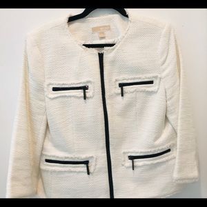 MichaelKors Stylish White/Cream Tweed Blazer.